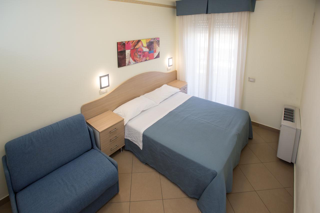 Residence Anchisemare Alba Adriatica Exterior photo