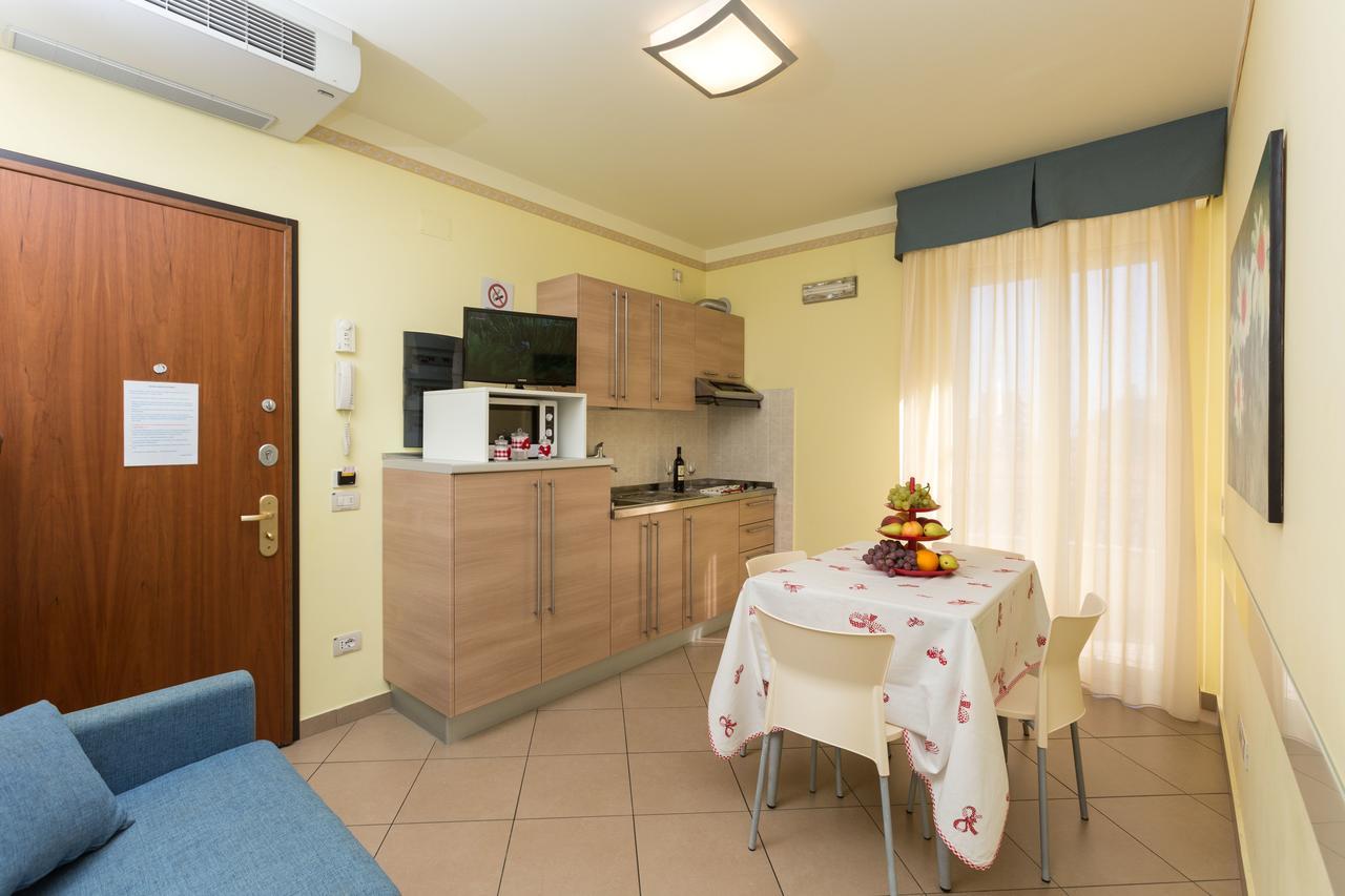 Residence Anchisemare Alba Adriatica Exterior photo