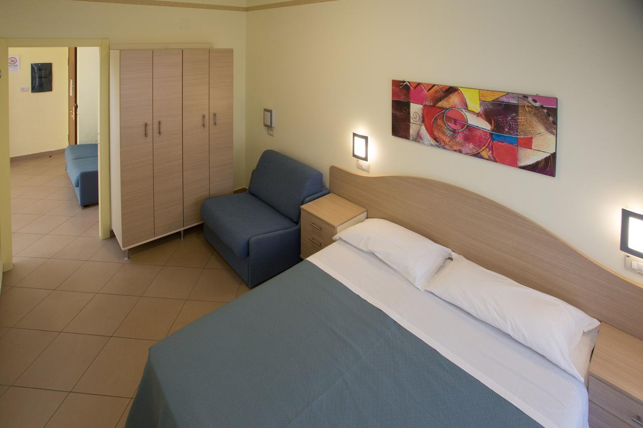 Residence Anchisemare Alba Adriatica Exterior photo